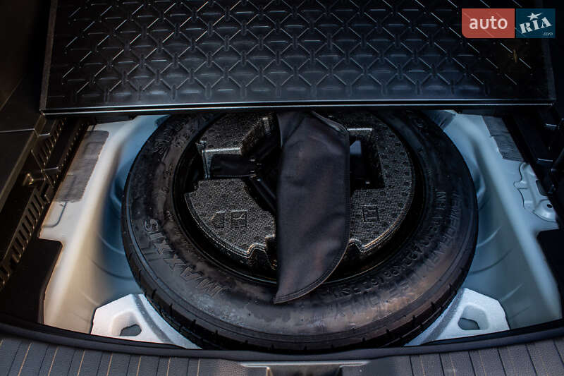 Внедорожник / Кроссовер Toyota RAV4 2025 в Львове