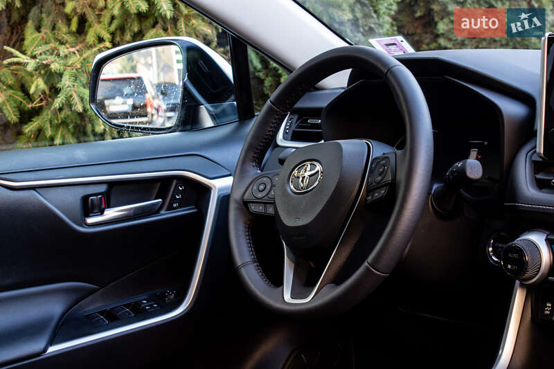 Внедорожник / Кроссовер Toyota RAV4 2025 в Львове