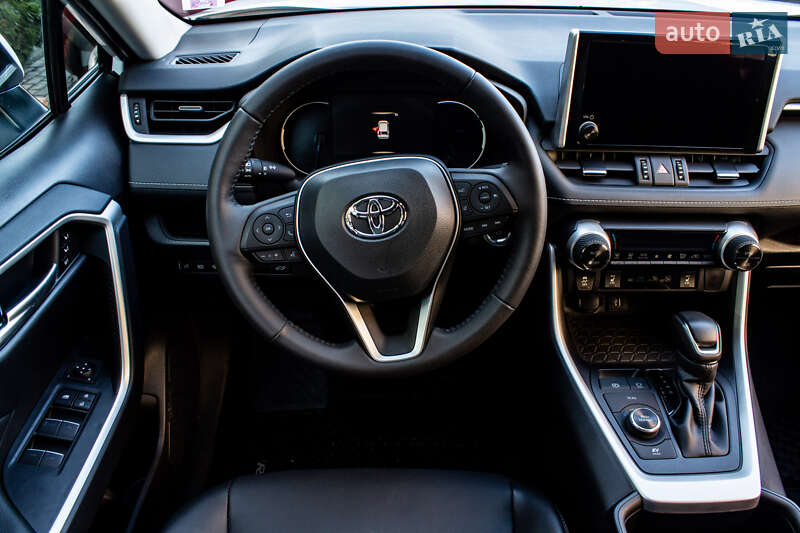 Внедорожник / Кроссовер Toyota RAV4 2025 в Львове