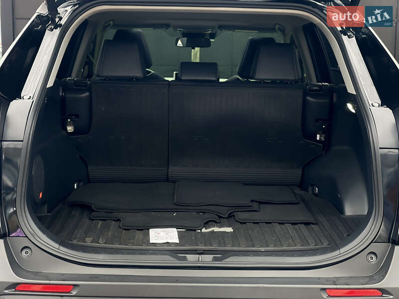 Внедорожник / Кроссовер Toyota RAV4 2019 в Киеве