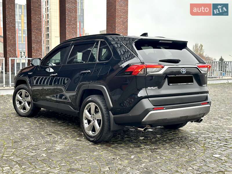 Внедорожник / Кроссовер Toyota RAV4 2021 в Днепре
