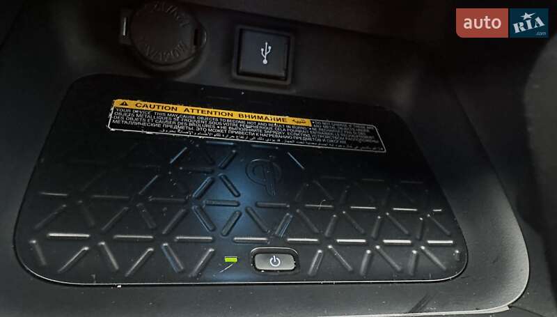 Внедорожник / Кроссовер Toyota RAV4 2021 в Днепре