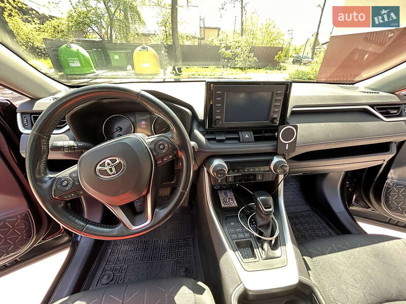 Позашляховик / Кросовер Toyota RAV4 2019 в Києві