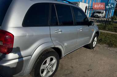 Позашляховик / Кросовер Toyota RAV4 2003 в Сумах