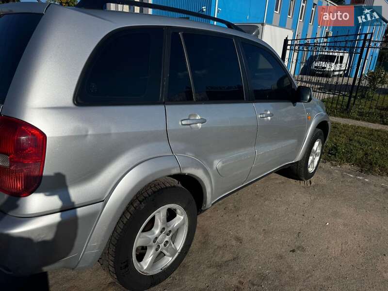 Toyota RAV4 2003