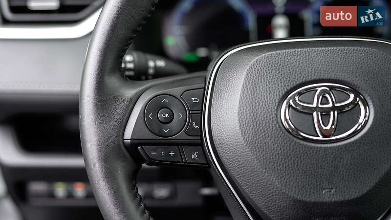 Позашляховик / Кросовер Toyota RAV4 2024 в Львові