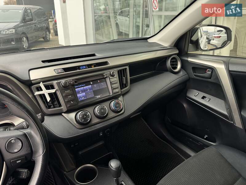 Внедорожник / Кроссовер Toyota RAV4 2015 в Черновцах фото 22 Внедорожник / Кроссовер Toyota RAV4 2015 в Черновцах