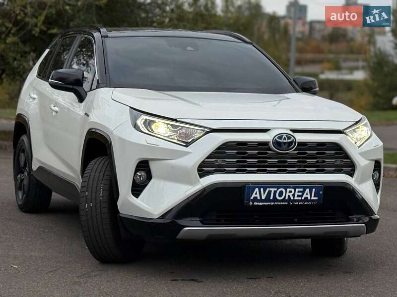 Позашляховик / Кросовер Toyota RAV4 2019 в Кривому Розі