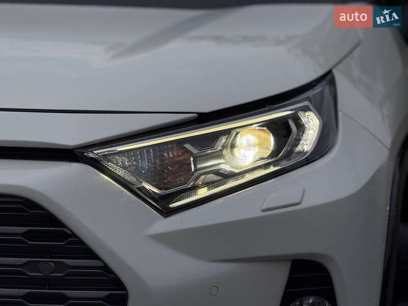 Позашляховик / Кросовер Toyota RAV4 2019 в Кривому Розі