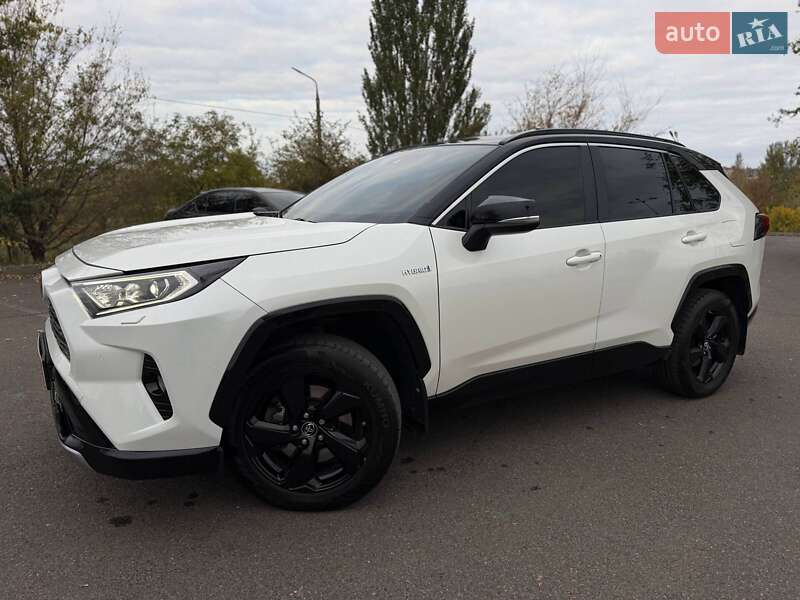 Позашляховик / Кросовер Toyota RAV4 2019 в Кривому Розі