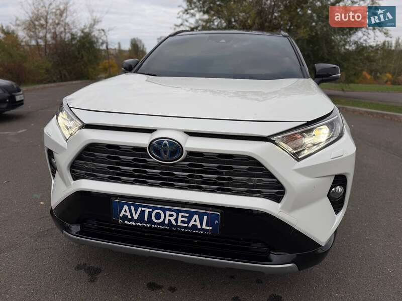 Позашляховик / Кросовер Toyota RAV4 2019 в Кривому Розі