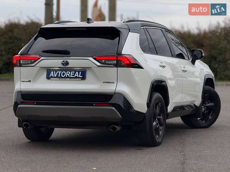Позашляховик / Кросовер Toyota RAV4 2019 в Кривому Розі