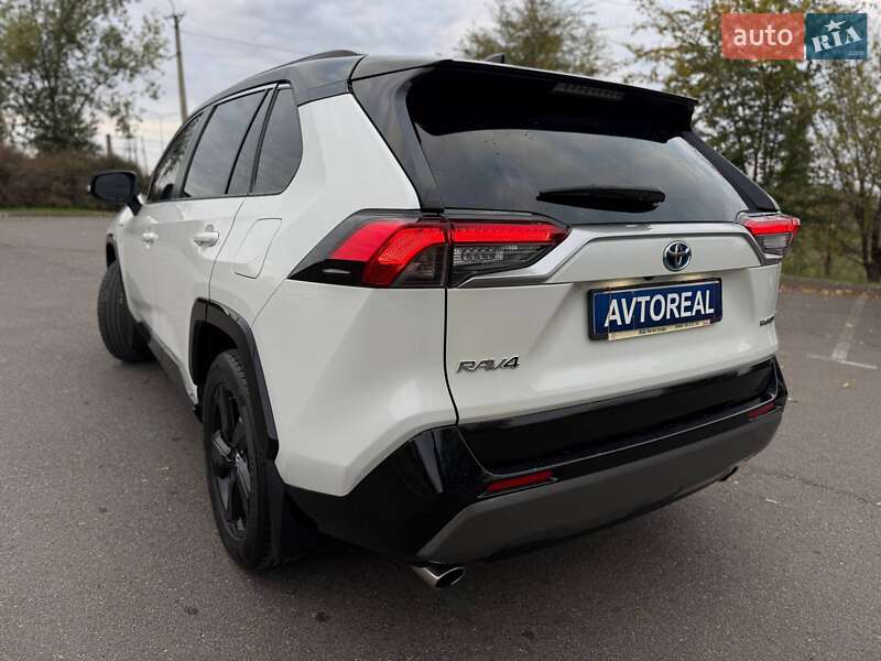 Позашляховик / Кросовер Toyota RAV4 2019 в Кривому Розі