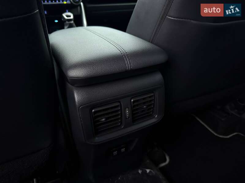 Позашляховик / Кросовер Toyota RAV4 2019 в Кривому Розі