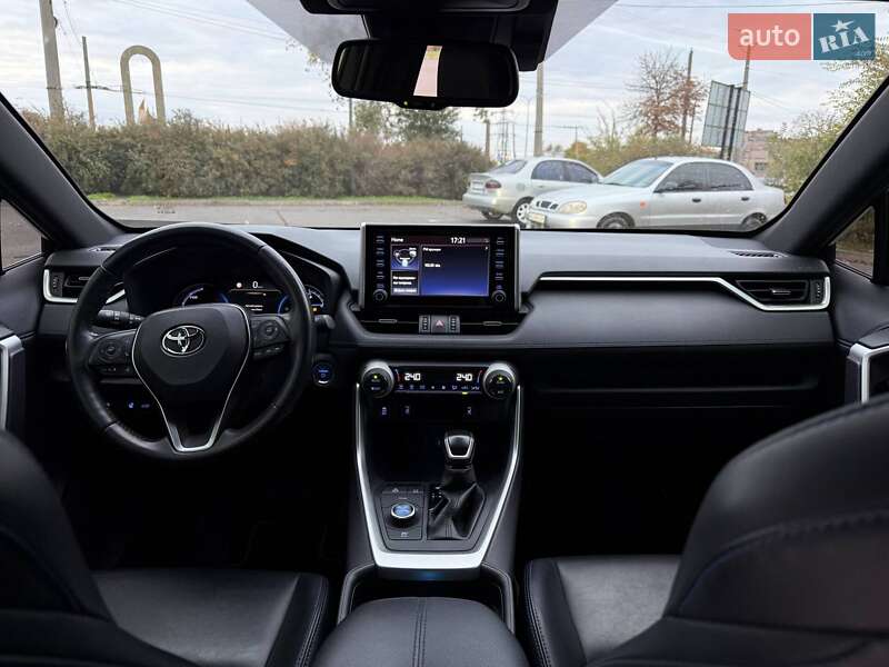 Позашляховик / Кросовер Toyota RAV4 2019 в Кривому Розі
