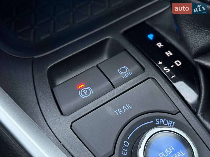 Позашляховик / Кросовер Toyota RAV4 2019 в Кривому Розі