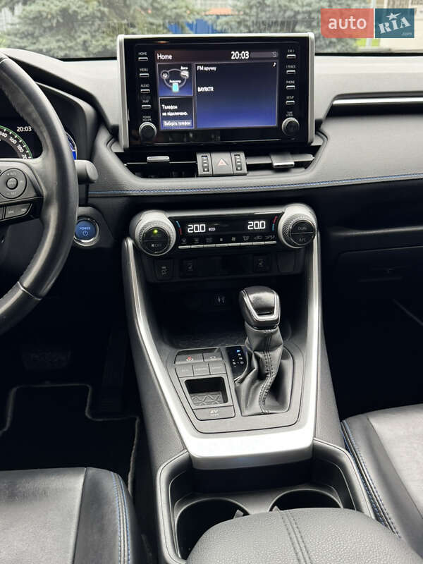 Внедорожник / Кроссовер Toyota RAV4 2018 в Киеве фото 46 Внедорожник / Кроссовер Toyota RAV4 2018 в Киеве