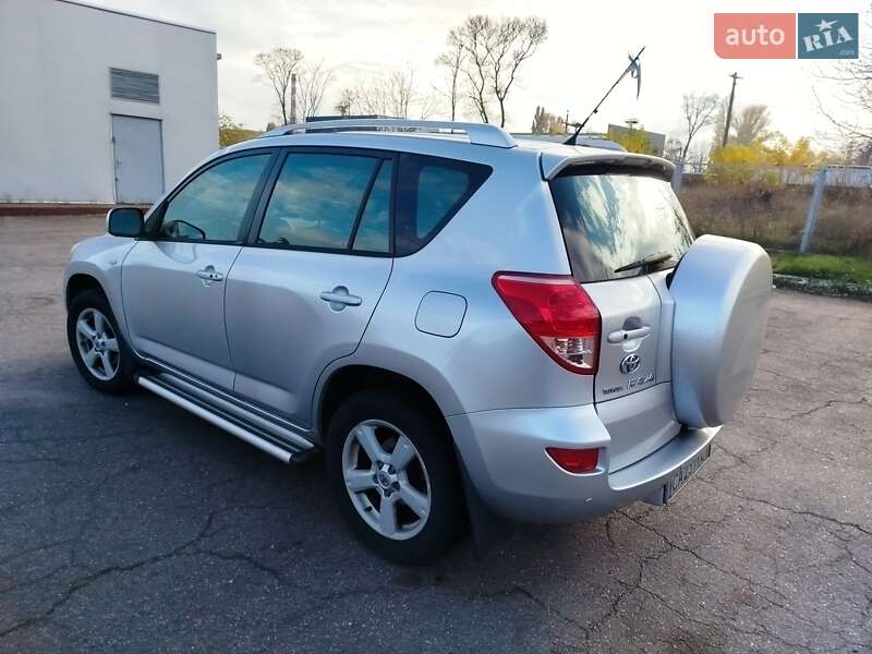 Внедорожник / Кроссовер Toyota RAV4 2006 в Черкассах фото 4 Внедорожник / Кроссовер Toyota RAV4 2006 в Черкассах
