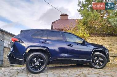Внедорожник / Кроссовер Toyota RAV4 2022 в Ровно