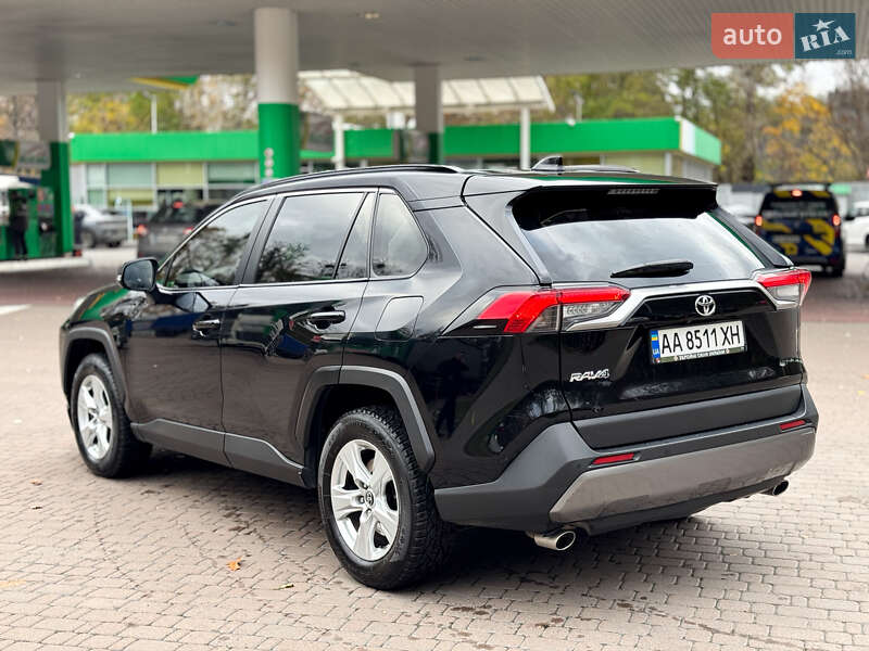 Внедорожник / Кроссовер Toyota RAV4 2019 в Киеве фото 4 Внедорожник / Кроссовер Toyota RAV4 2019 в Киеве