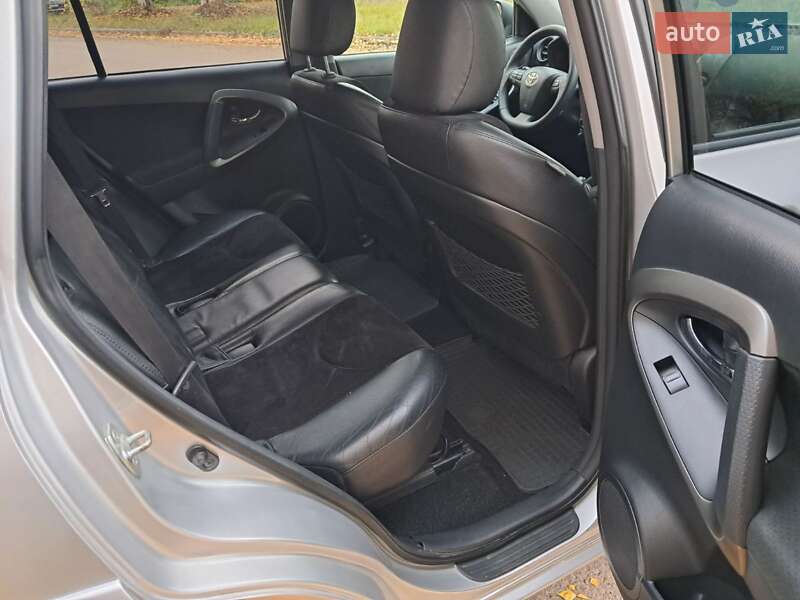 Внедорожник / Кроссовер Toyota RAV4 2010 в Чернигове фото 5 Внедорожник / Кроссовер Toyota RAV4 2010 в Чернигове