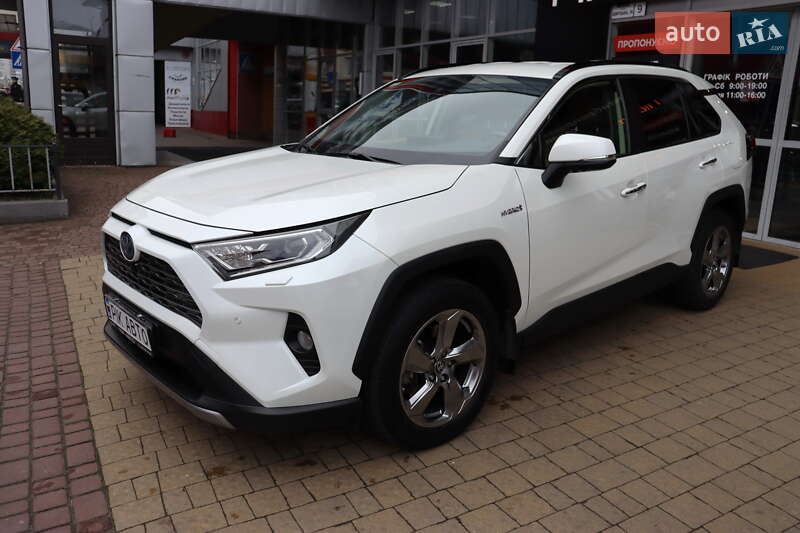Позашляховик / Кросовер Toyota RAV4 2020 в Львові фото 2 Позашляховик / Кросовер Toyota RAV4 2020 в Львові