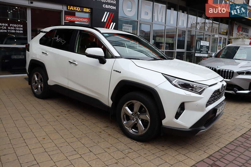Позашляховик / Кросовер Toyota RAV4 2020 в Львові фото 8 Позашляховик / Кросовер Toyota RAV4 2020 в Львові