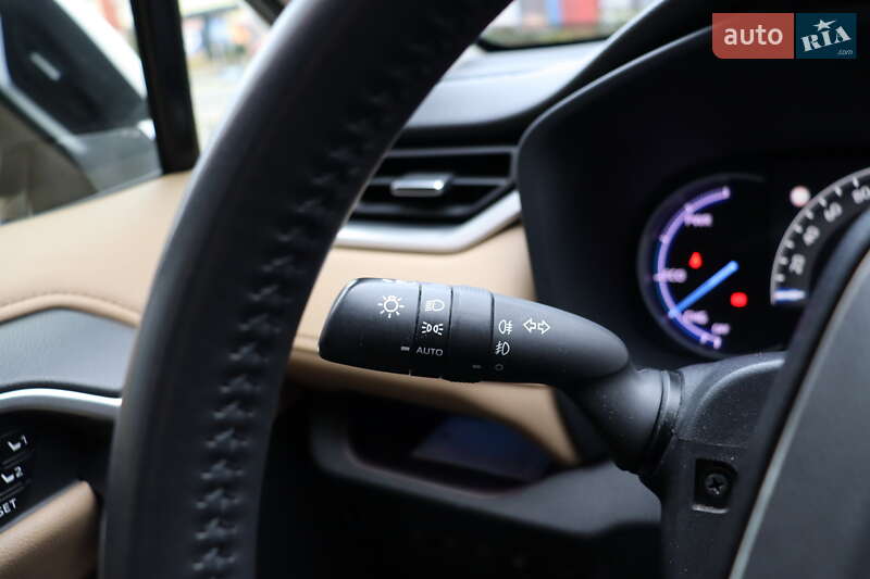 Позашляховик / Кросовер Toyota RAV4 2020 в Львові фото 23 Позашляховик / Кросовер Toyota RAV4 2020 в Львові