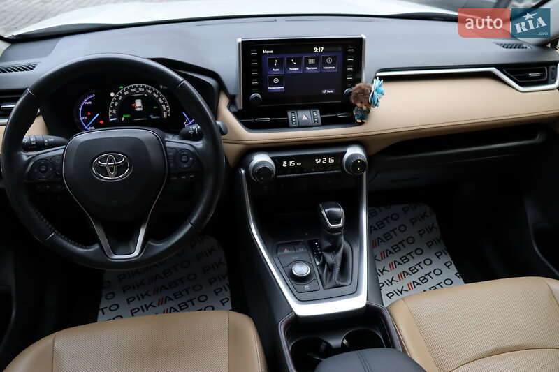 Позашляховик / Кросовер Toyota RAV4 2020 в Львові фото 38 Позашляховик / Кросовер Toyota RAV4 2020 в Львові