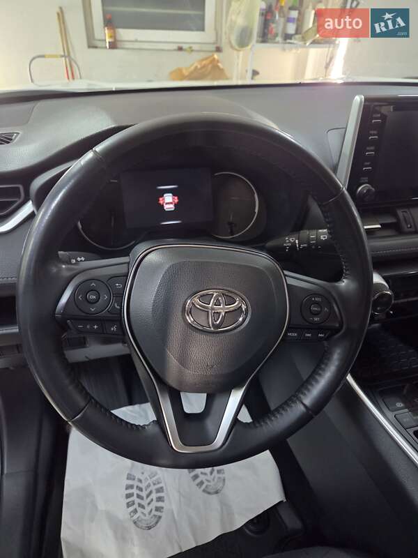 Внедорожник / Кроссовер Toyota RAV4 2019 в Харькове фото 4 Внедорожник / Кроссовер Toyota RAV4 2019 в Харькове