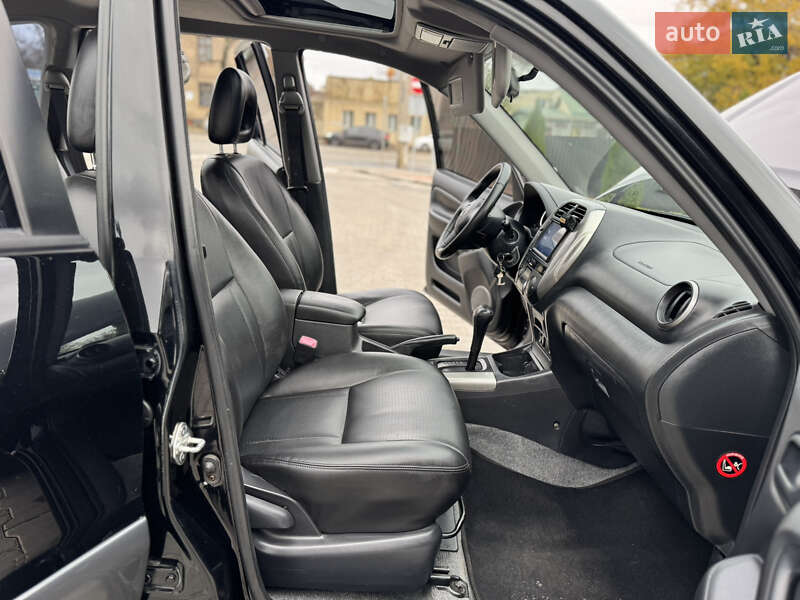 Внедорожник / Кроссовер Toyota RAV4 2004 в Одессе