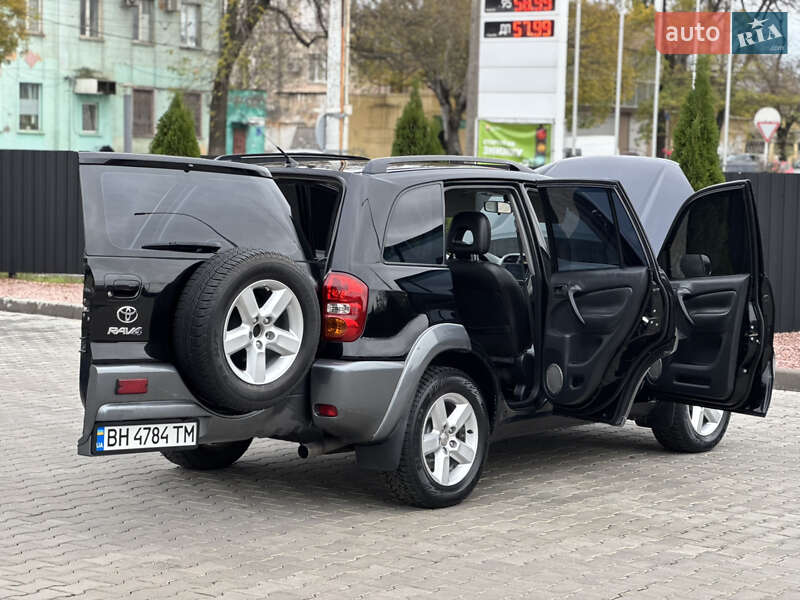 Внедорожник / Кроссовер Toyota RAV4 2004 в Одессе