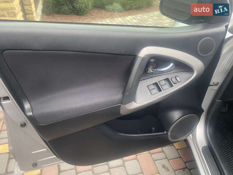 Позашляховик / Кросовер Toyota RAV4 2007 в Житомирі фото 45 Позашляховик / Кросовер Toyota RAV4 2007 в Житомирі