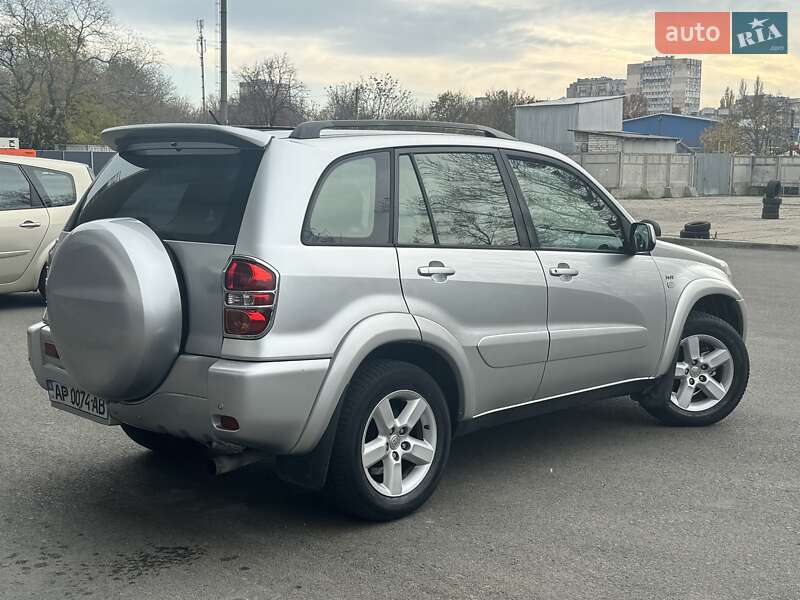 Позашляховик / Кросовер Toyota RAV4 2004 в Одесі
