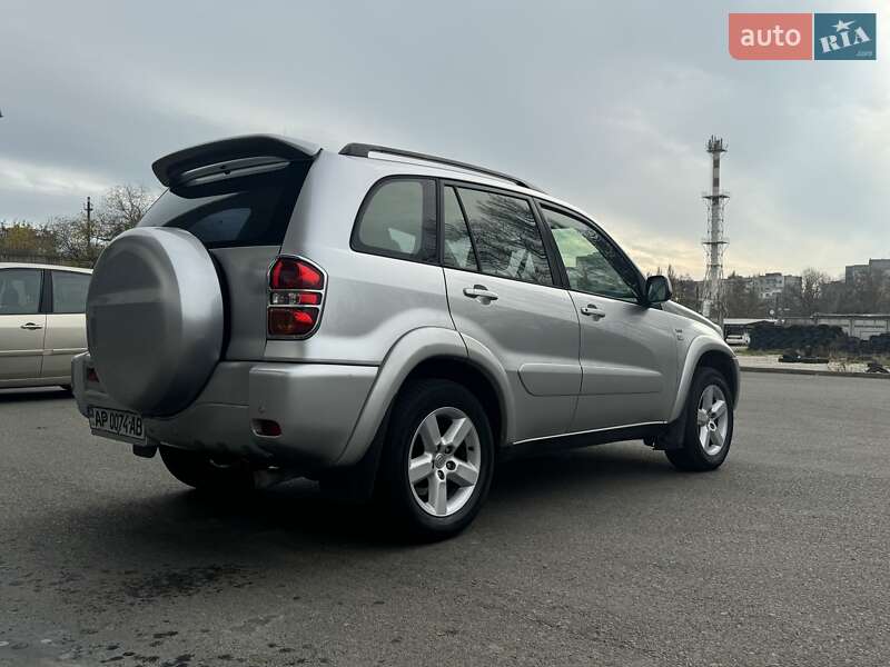 Позашляховик / Кросовер Toyota RAV4 2004 в Одесі