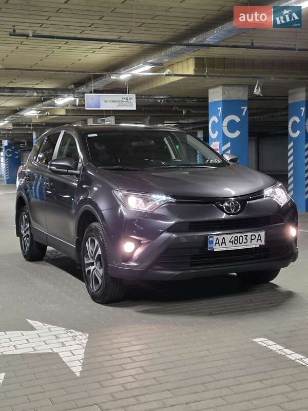 Внедорожник / Кроссовер Toyota RAV4 2016 в Киеве фото 2 Внедорожник / Кроссовер Toyota RAV4 2016 в Киеве