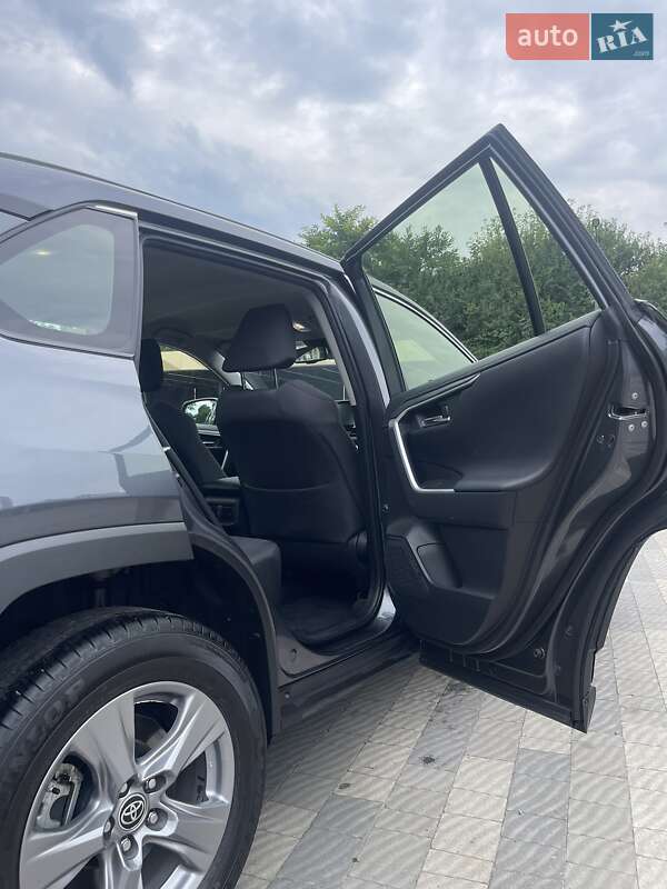 Внедорожник / Кроссовер Toyota RAV4 2022 в Ужгороде фото 7 Внедорожник / Кроссовер Toyota RAV4 2022 в Ужгороде