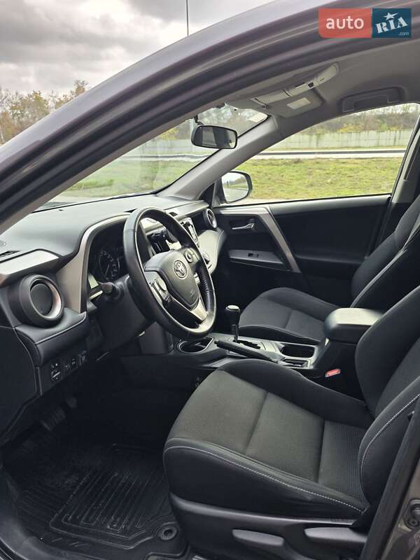 Внедорожник / Кроссовер Toyota RAV4 2016 в Киеве фото 16 Внедорожник / Кроссовер Toyota RAV4 2016 в Киеве