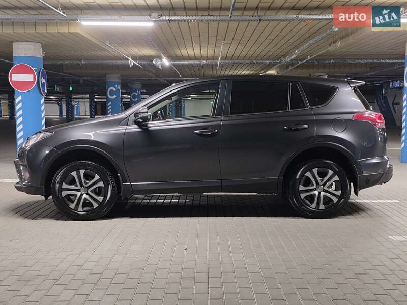 Внедорожник / Кроссовер Toyota RAV4 2016 в Киеве фото 18 Внедорожник / Кроссовер Toyota RAV4 2016 в Киеве