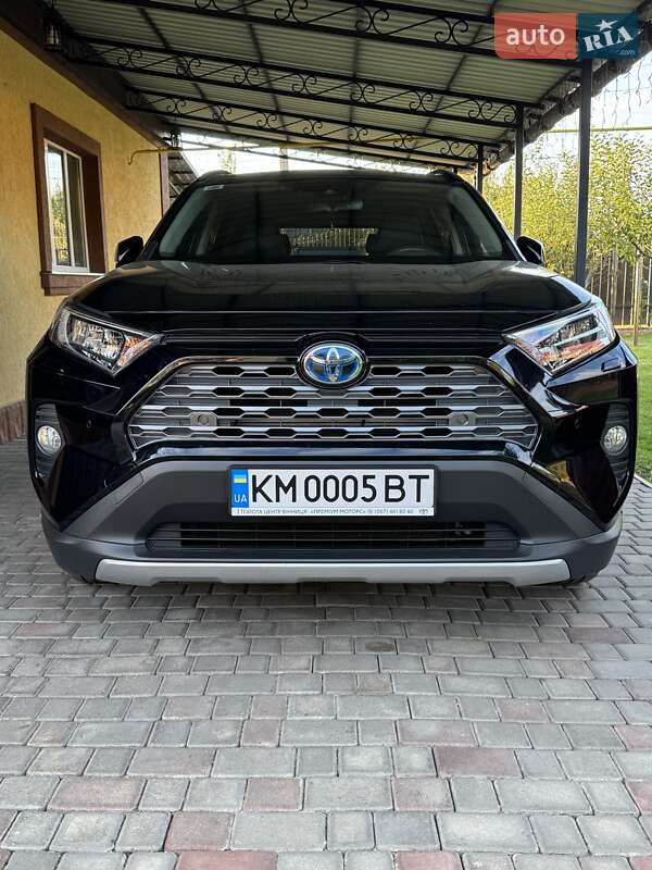 Позашляховик / Кросовер Toyota RAV4 2020 в Коростені