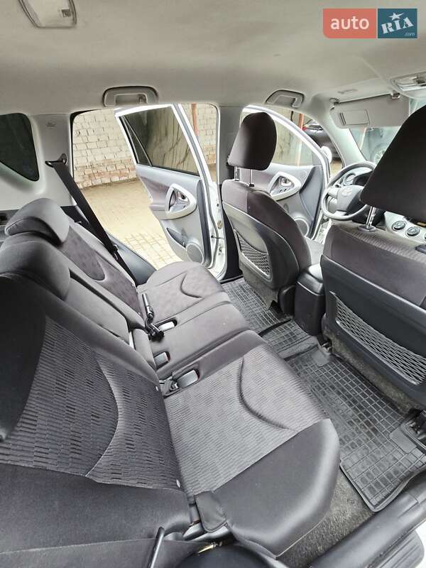 Внедорожник / Кроссовер Toyota RAV4 2010 в Одессе фото 7 Внедорожник / Кроссовер Toyota RAV4 2010 в Одессе
