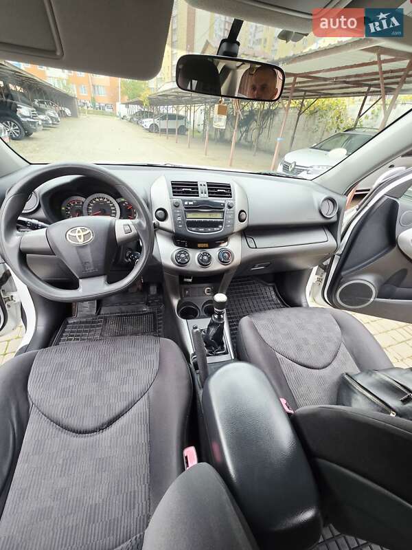 Внедорожник / Кроссовер Toyota RAV4 2010 в Одессе фото 9 Внедорожник / Кроссовер Toyota RAV4 2010 в Одессе