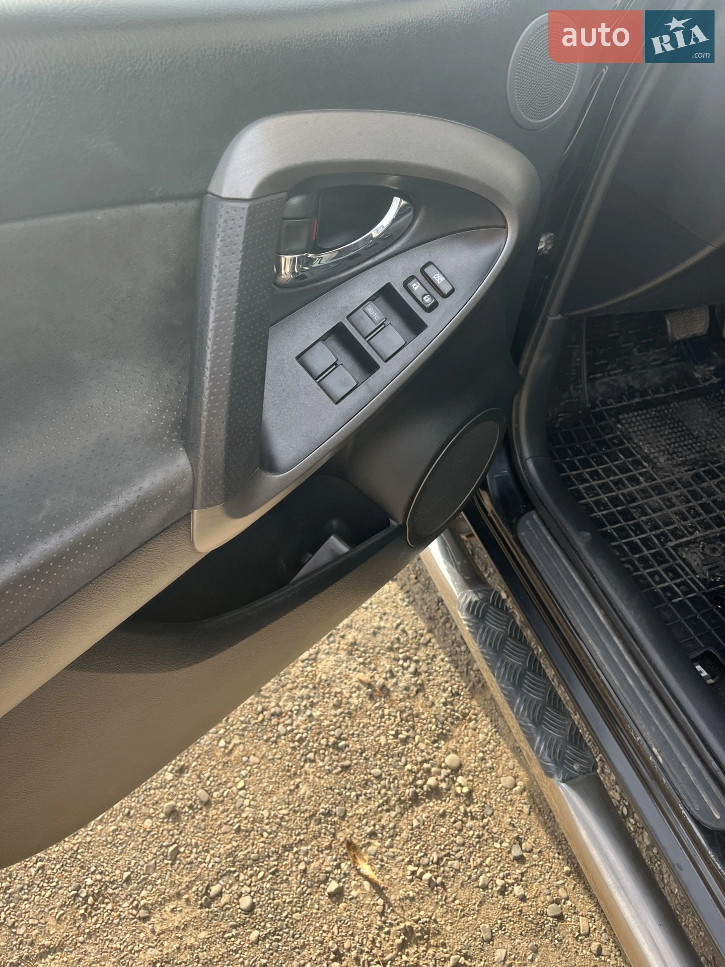2011 Toyota RAV 4 - мініатюра 11