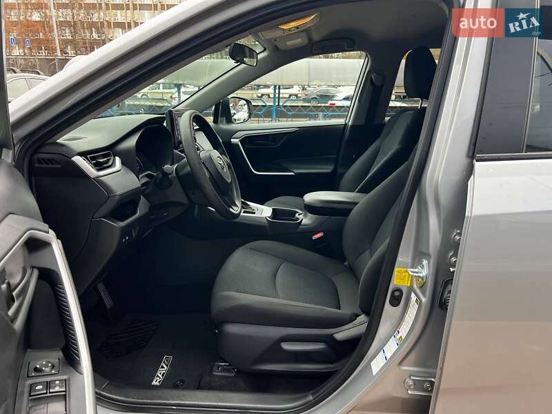 Внедорожник / Кроссовер Toyota RAV4 2021 в Киеве фото 9 Внедорожник / Кроссовер Toyota RAV4 2021 в Киеве