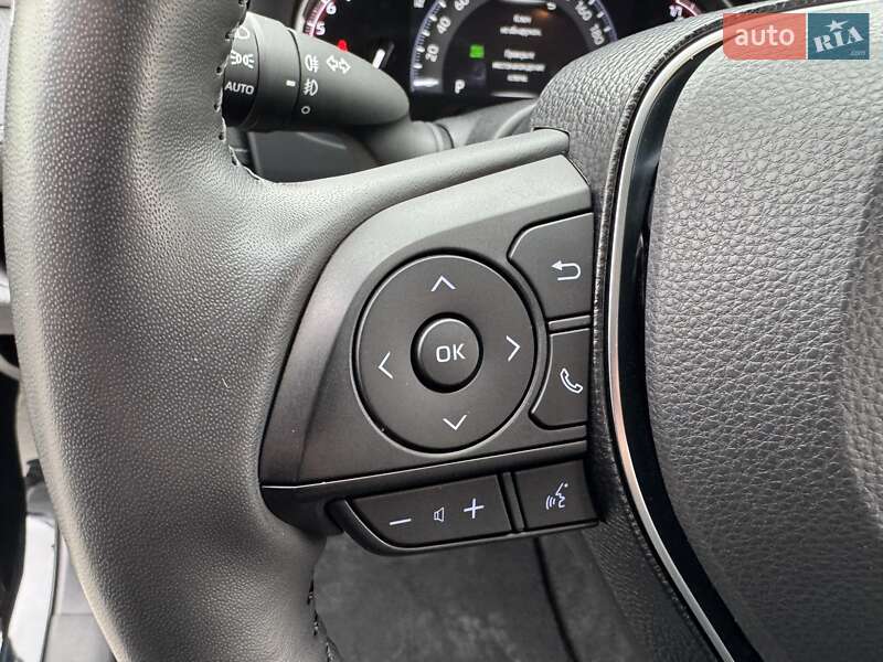 Позашляховик / Кросовер Toyota RAV4 2020 в Києві