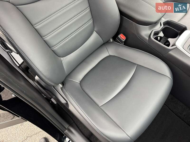 Позашляховик / Кросовер Toyota RAV4 2020 в Києві