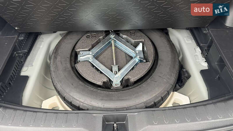 Внедорожник / Кроссовер Toyota RAV4 2022 в Киеве