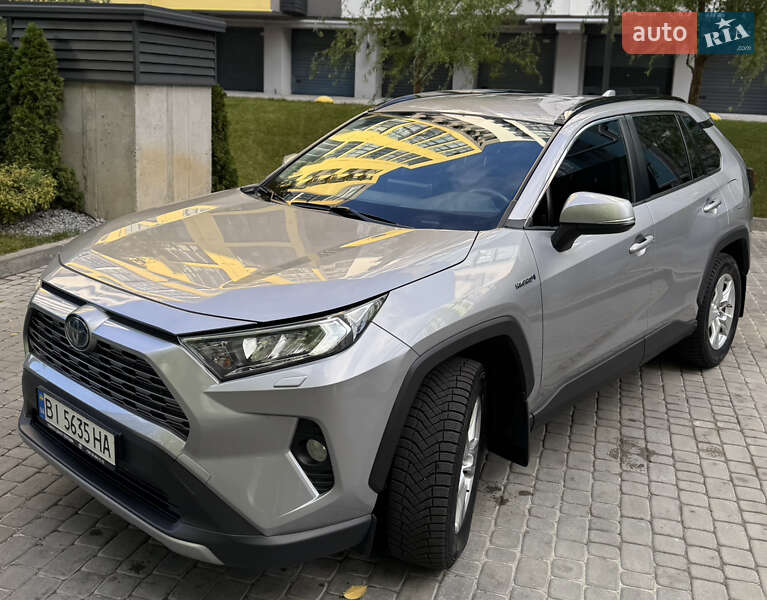Внедорожник / Кроссовер Toyota RAV4 2020 в Днепре фото 2 Внедорожник / Кроссовер Toyota RAV4 2020 в Днепре