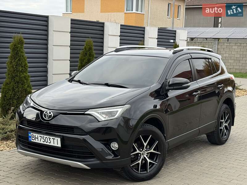 Внедорожник / Кроссовер Toyota RAV4 2016 в Одессе фото Внедорожник / Кроссовер Toyota RAV4 2016 в Одессе