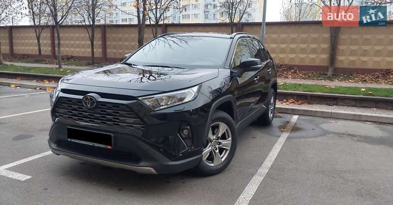 Внедорожник / Кроссовер Toyota RAV4 2022 в Киеве